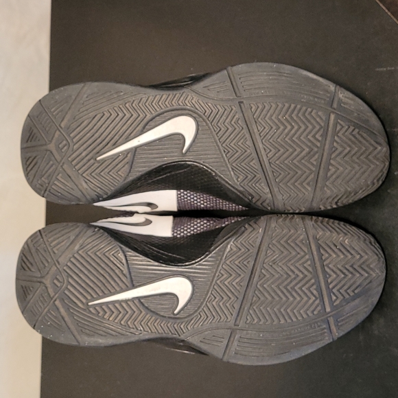 Nike 454580-110 Hyperfuse Black White Sneakers 6.5Y - Picture 6 of 10